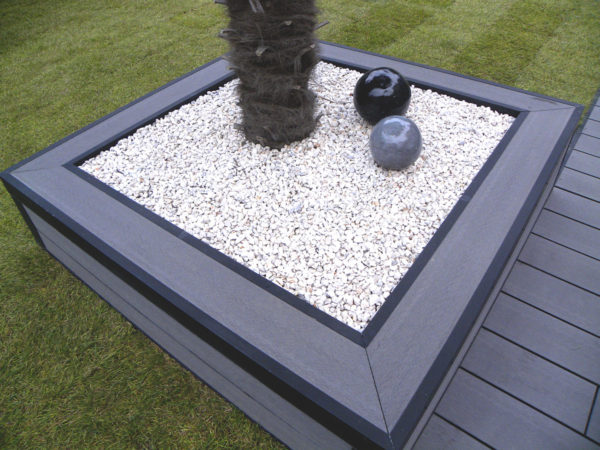 cornière aluminium noire pour terrasse composite océwood.